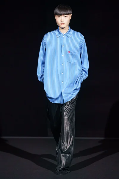 Look 96